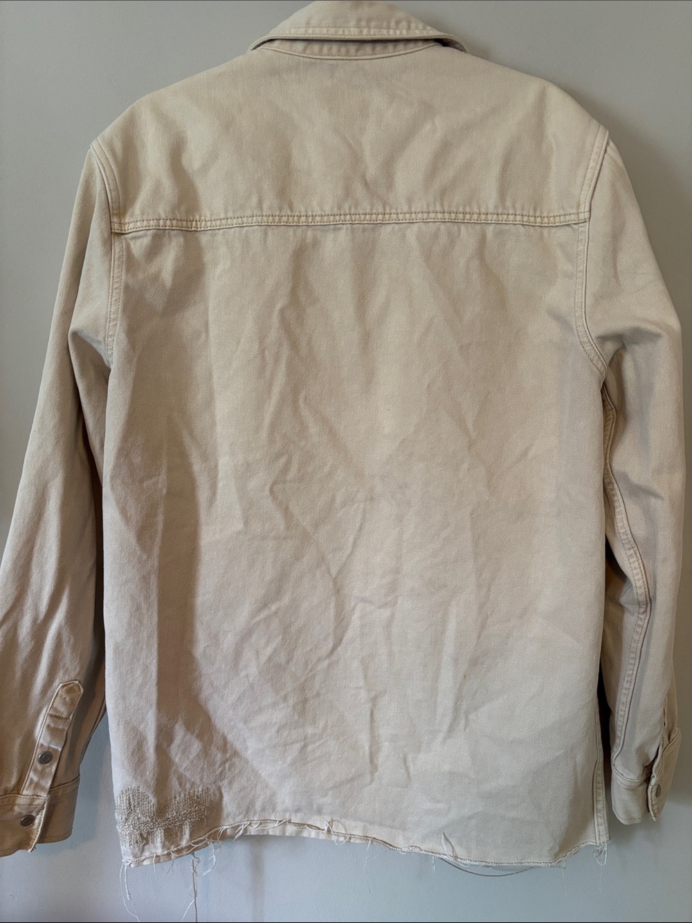 Zara Men's Relaxed Fit Denim Shirt Jacket Cream Beige Size XL Distressed - Picture 8 of 9